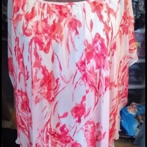 Cato Coral and White Floral Top